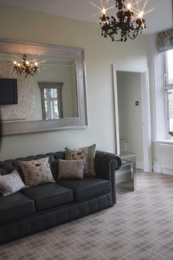 Harrogate Elite Living Apartamento Exterior foto